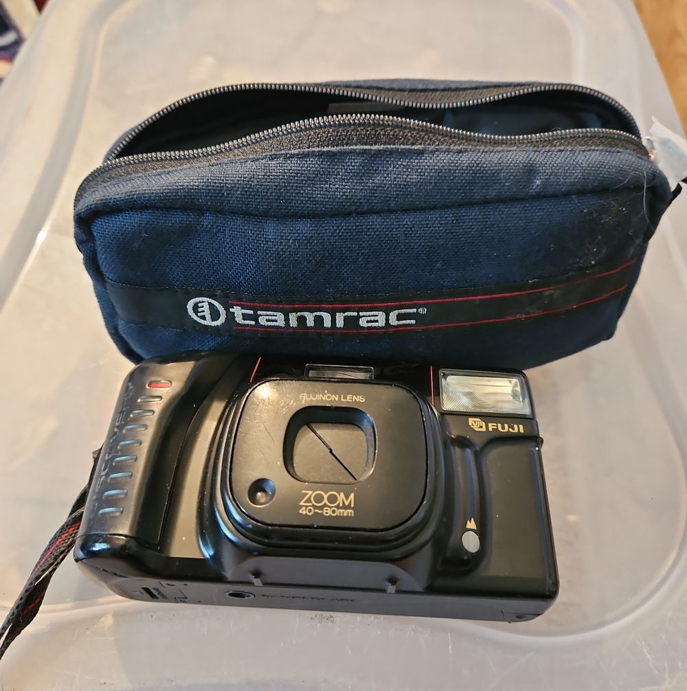 Fujifilm Black Compact Zoom Camera with Black Tamrac Pouch